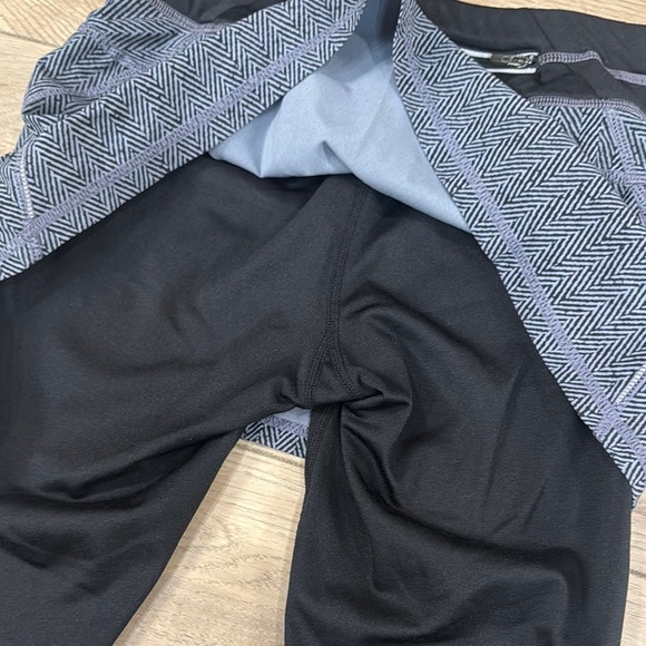 Athleta Women's Black and Gray Herringbone Skirted Leggings - Picture 15 of 16